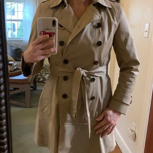Banana Republic light weight trench coat size M